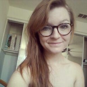 Meet your Posher, Caitlin